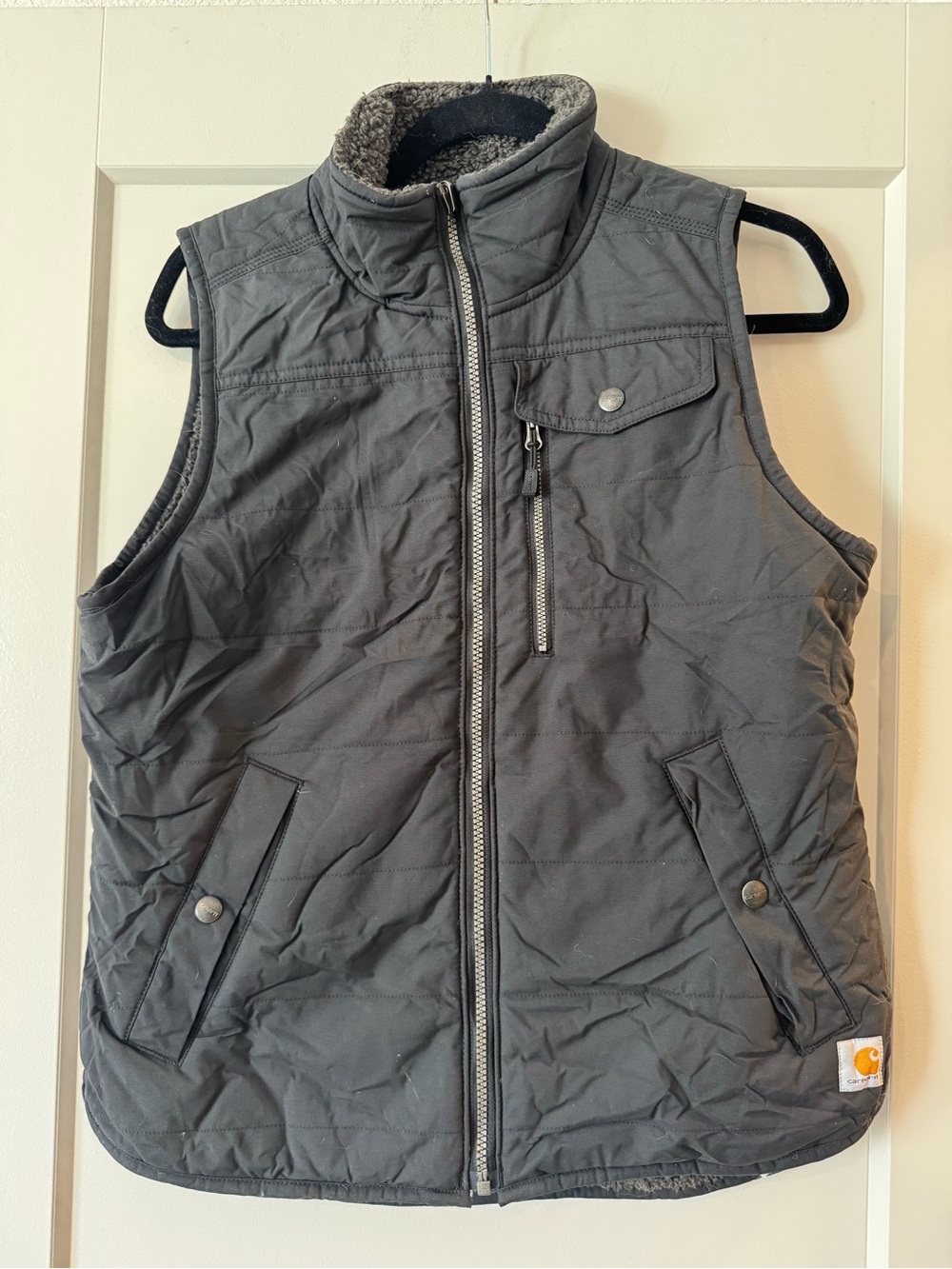Carhartt Women’s Dark Gray Quilted Sherpa Reversible Vest